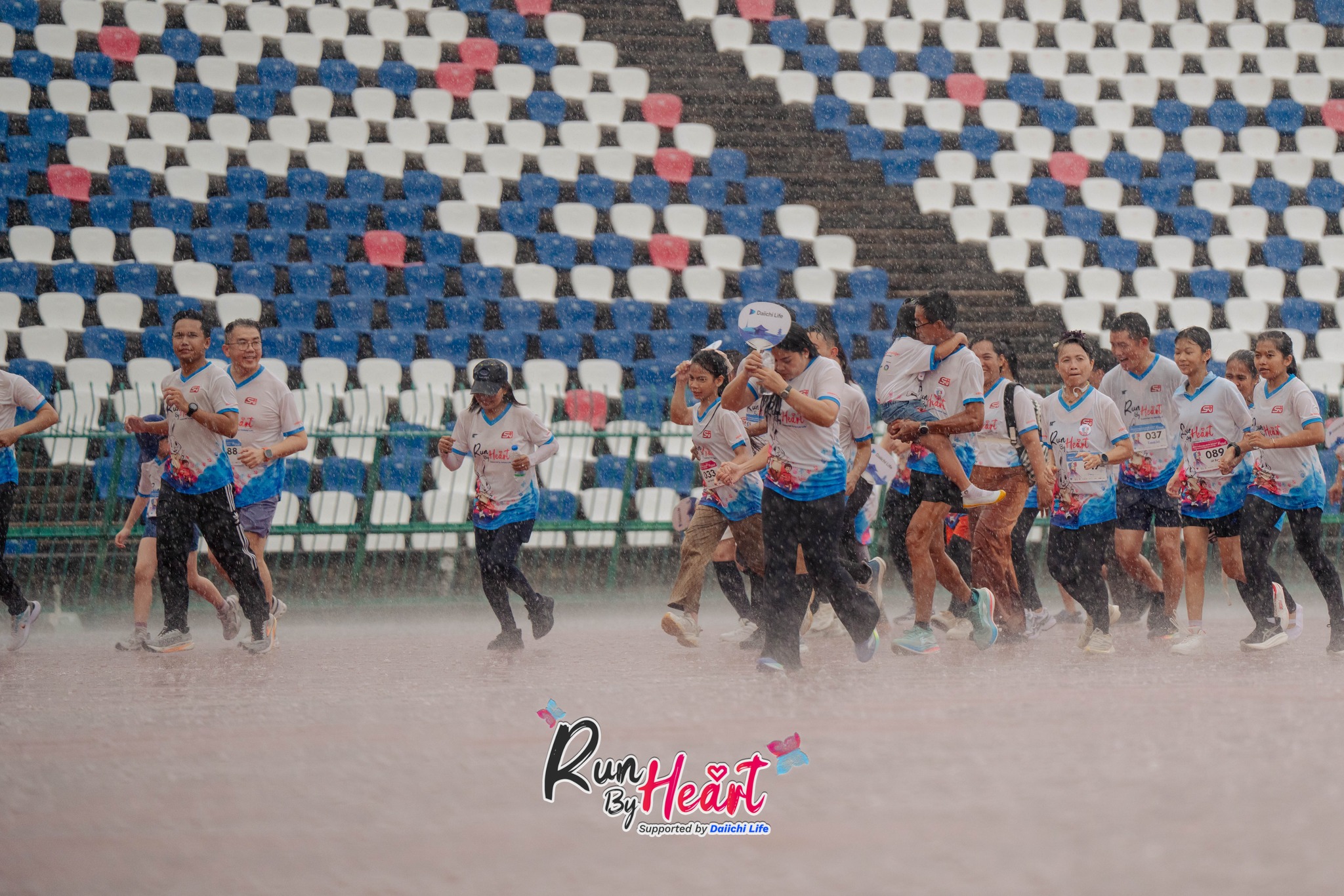 ព្រឹត្តិការណ៍ «រត់ដោយបេះដូង លើកទី៣» ប្រមូលថវិកាបានជាង ១៥,០០០ដុល្លារ ជួយដល់សាលារៀនទន្សាយ